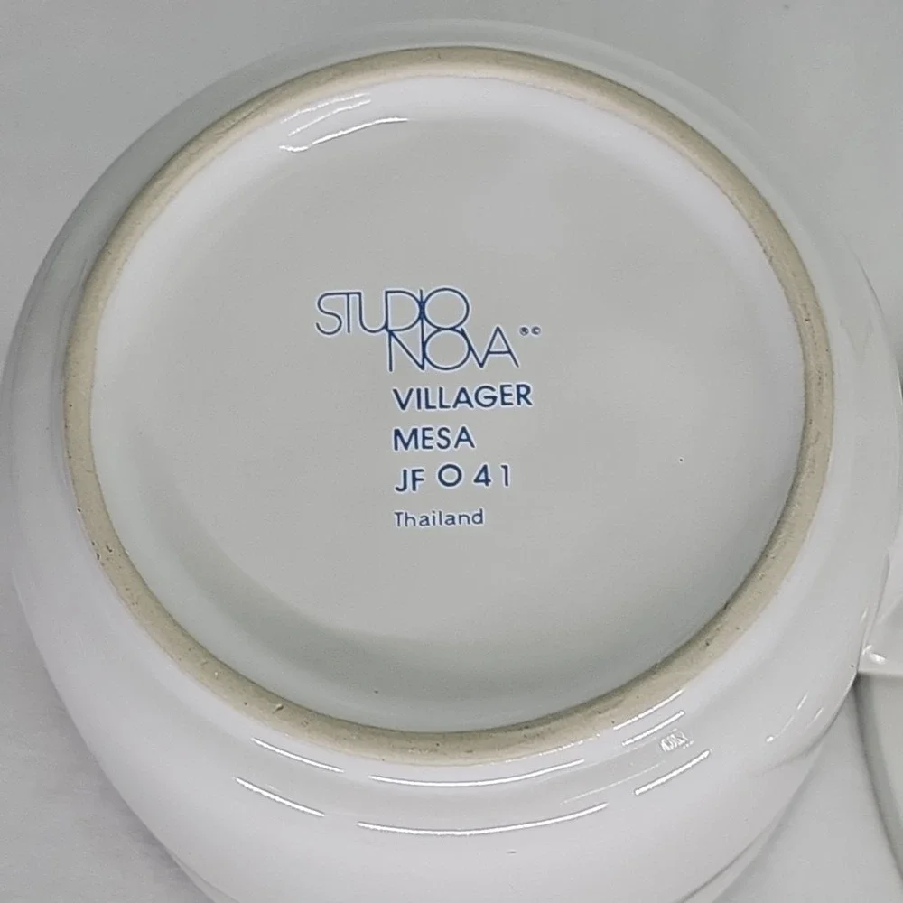 Studio Nova Villager Mesa Set Service 8‎ VTG MCM Dinnerware Plates Retro